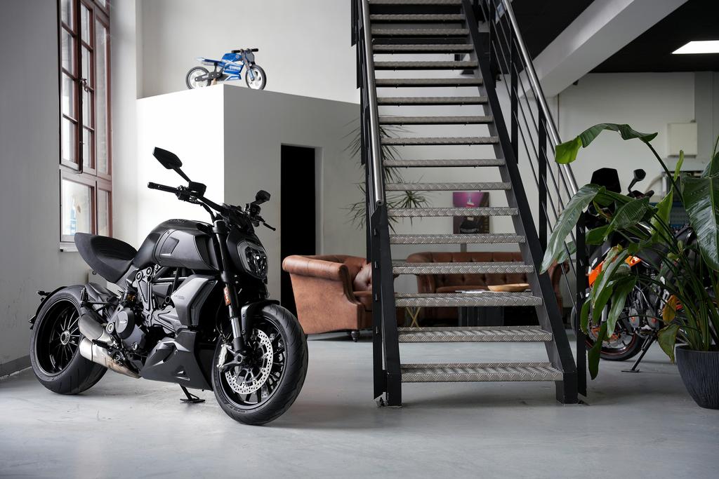 Ducati Diavel 1260 DARK | Top | 1 Hand | 3160 km |
