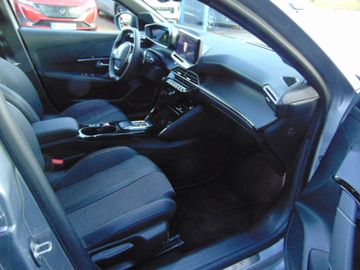 Bild 8 Peugeot 208 Hybrid 136 GT