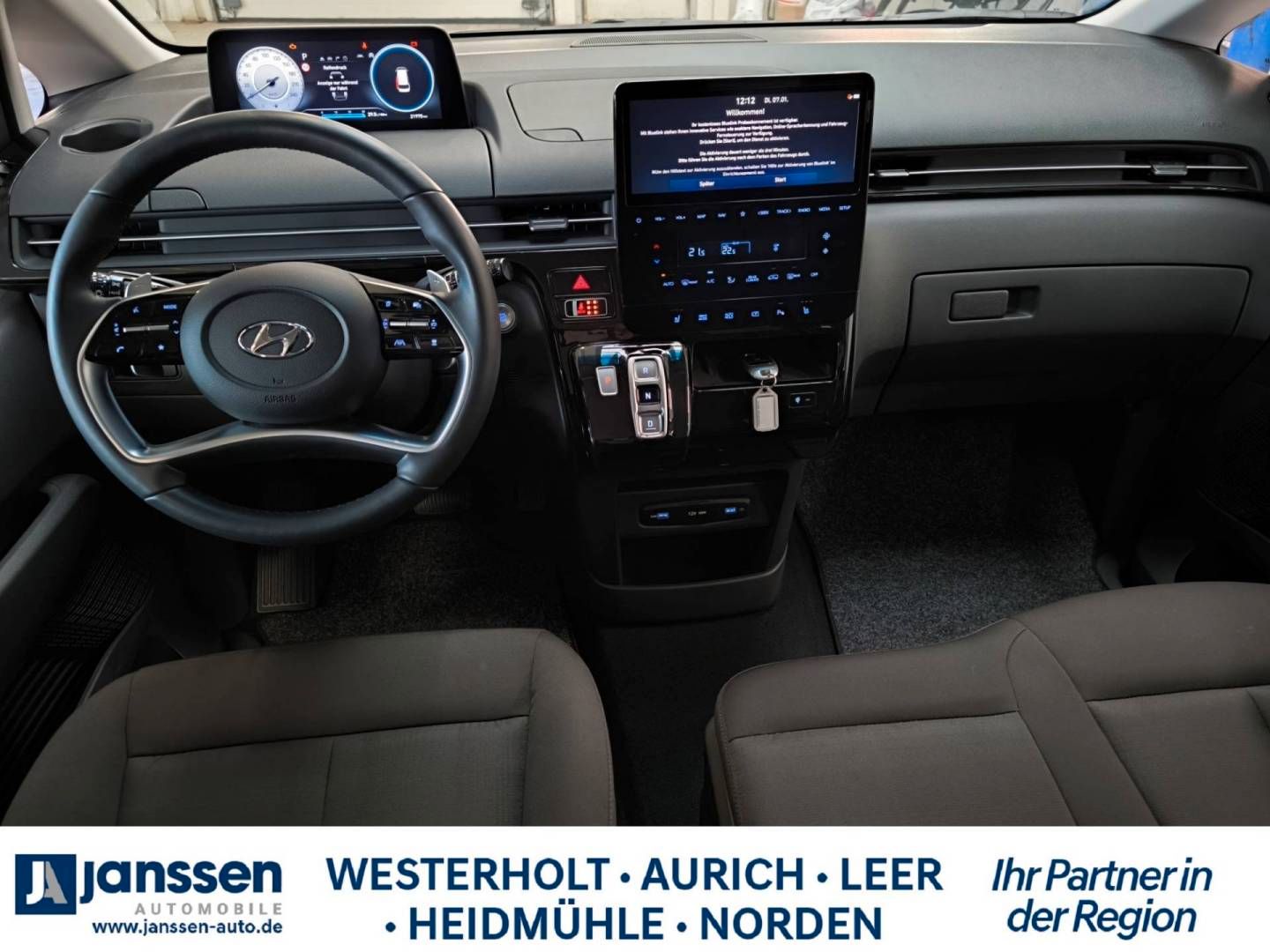 Fahrzeugabbildung Hyundai STARIA 9-Sitzer TREND/Automatik/PDC/Navi/Rückfah
