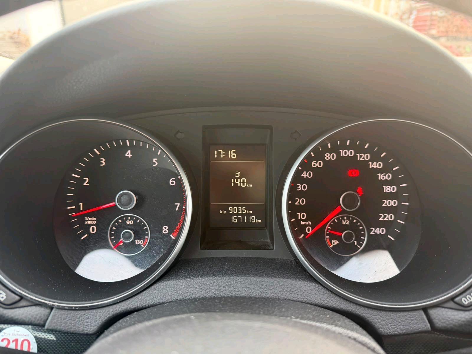 Volkswagen Golf 2010 — photo 12