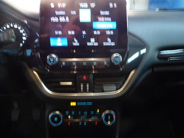 Fahrzeugabbildung Ford Fiesta ST-Line Winterpaket