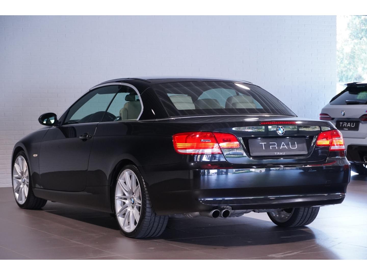 BMW 330 i Cabrio Memo Comfortpak. Leder 19''HIFI Key