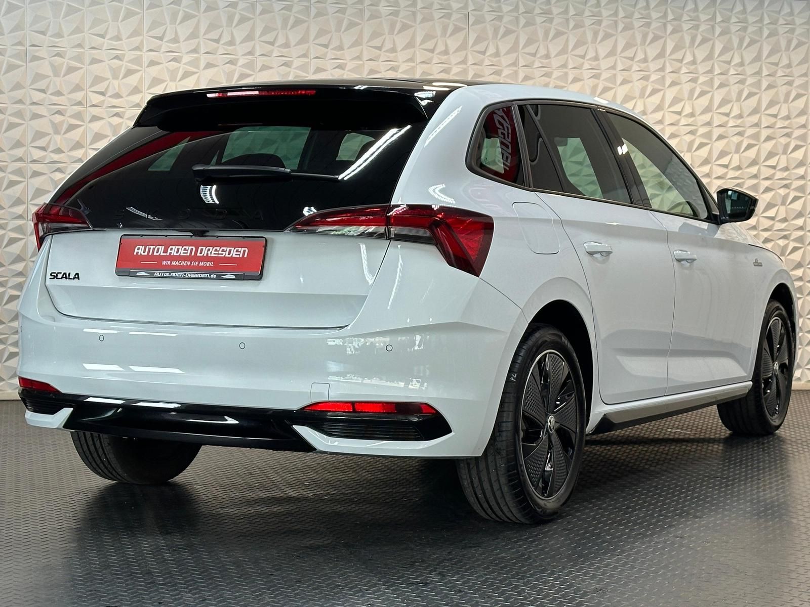 SKODA Scala 1.0TSI MONTE CARLO MATRIX#PANO#TEMPO#SPUR - Image 8