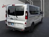 Nissan Primastar Kombi L1H1 2,8t TEKNA+AHK+LED+9.SITZER - silberne Nissan Primastar