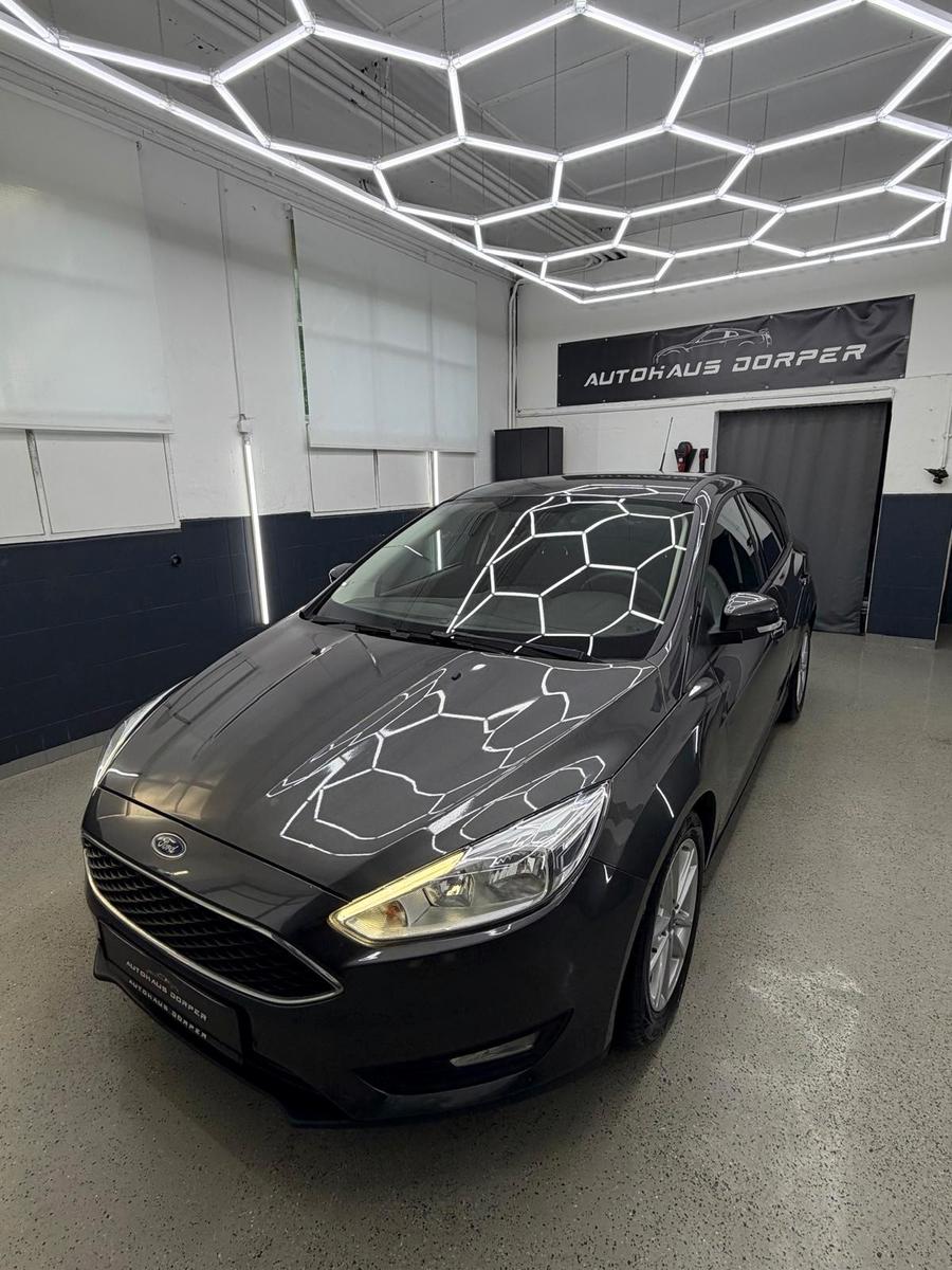 Ford Focus 1.0 Lim. Business CARPLAY PDC LED 1.HAND