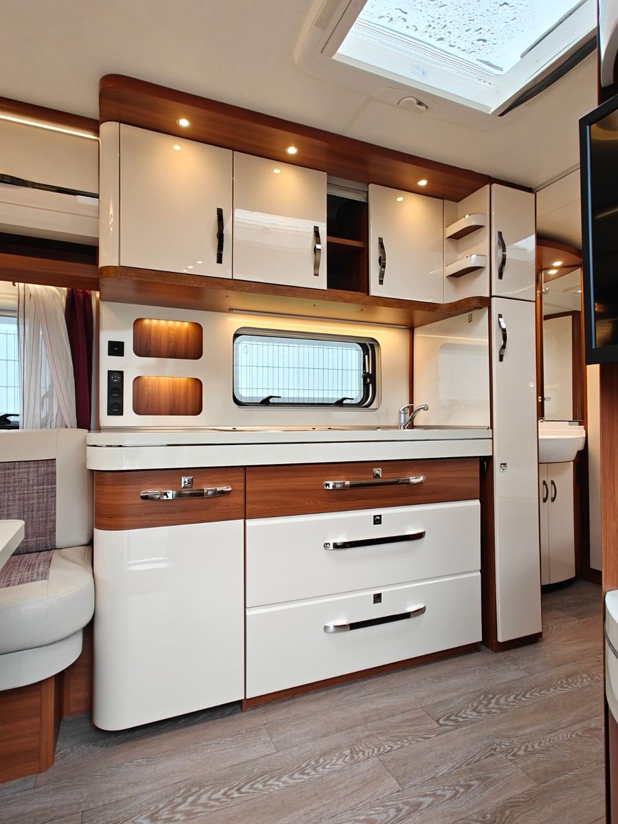 Fahrzeugabbildung Hobby Excellent 540 UFe - Fahrradträger, TV, 1.750kg -