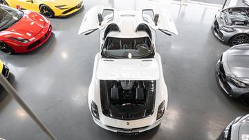 صورة 2 لـ 2010 Mercedes-BENZ SLS AMG