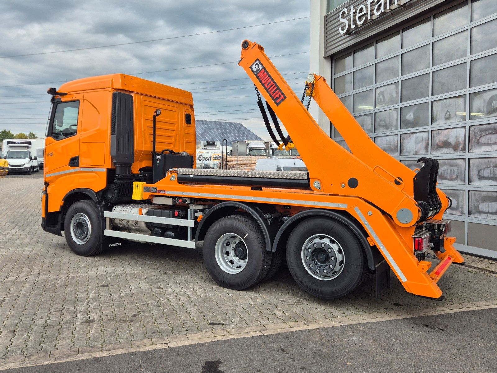 Fahrzeugabbildung Iveco AS280X58Y/ PS ON Hiab FTR18 Funk AHK Bett Cam