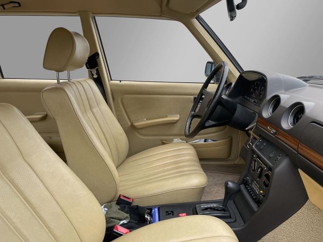 Mercedes-Benz W123 200 T*1.Hand*1.Lack*Kein Rost*Original*