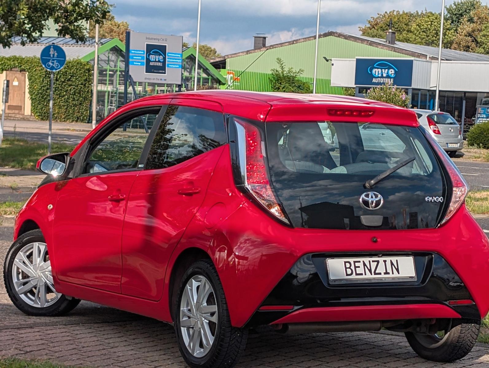 Toyota Aygo AYGO x-play Edition-S*KLIMA*KAMERA*TEMPOMAT