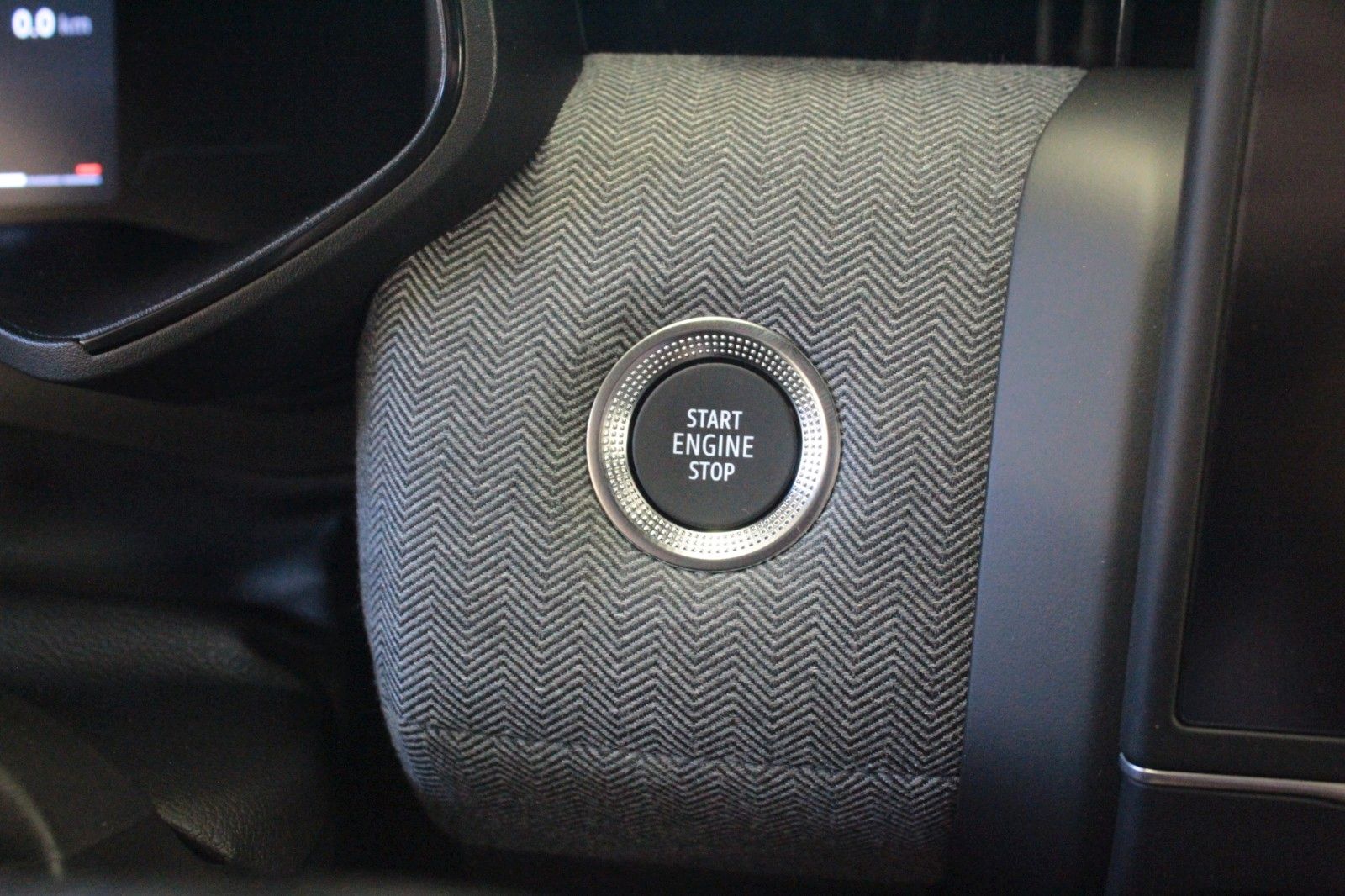 Fahrzeugabbildung Renault Clio TCe 90 Techno *Winter-*&*Look-Paket*