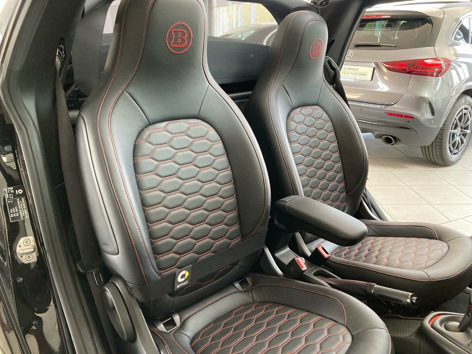 Fahrzeugabbildung Smart EQ fortwo BRABUS R92 Cabrio Leder Kamera