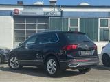 Volkswagen Tiguan Elegance NAVI RKAM PANO AHK - mit Diesel-Antrieb: Automatik