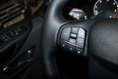 Fahrzeugabbildung Ford Tourneo Custom L1 TREND 8-Sitzer + AHK + Kamera