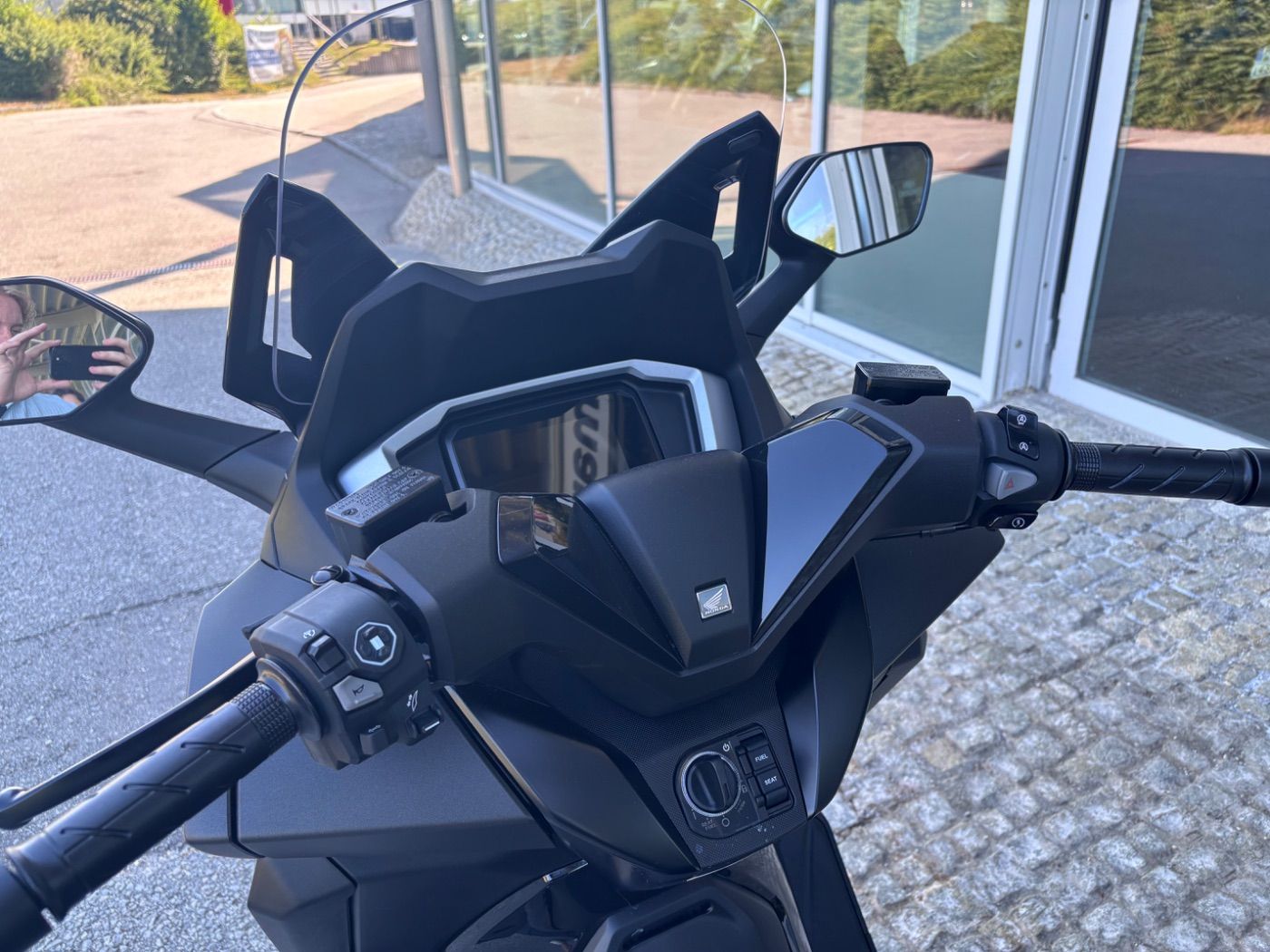 Fahrzeugabbildung Honda Forza 125 NSS 125 inkl. Smart Topcase,