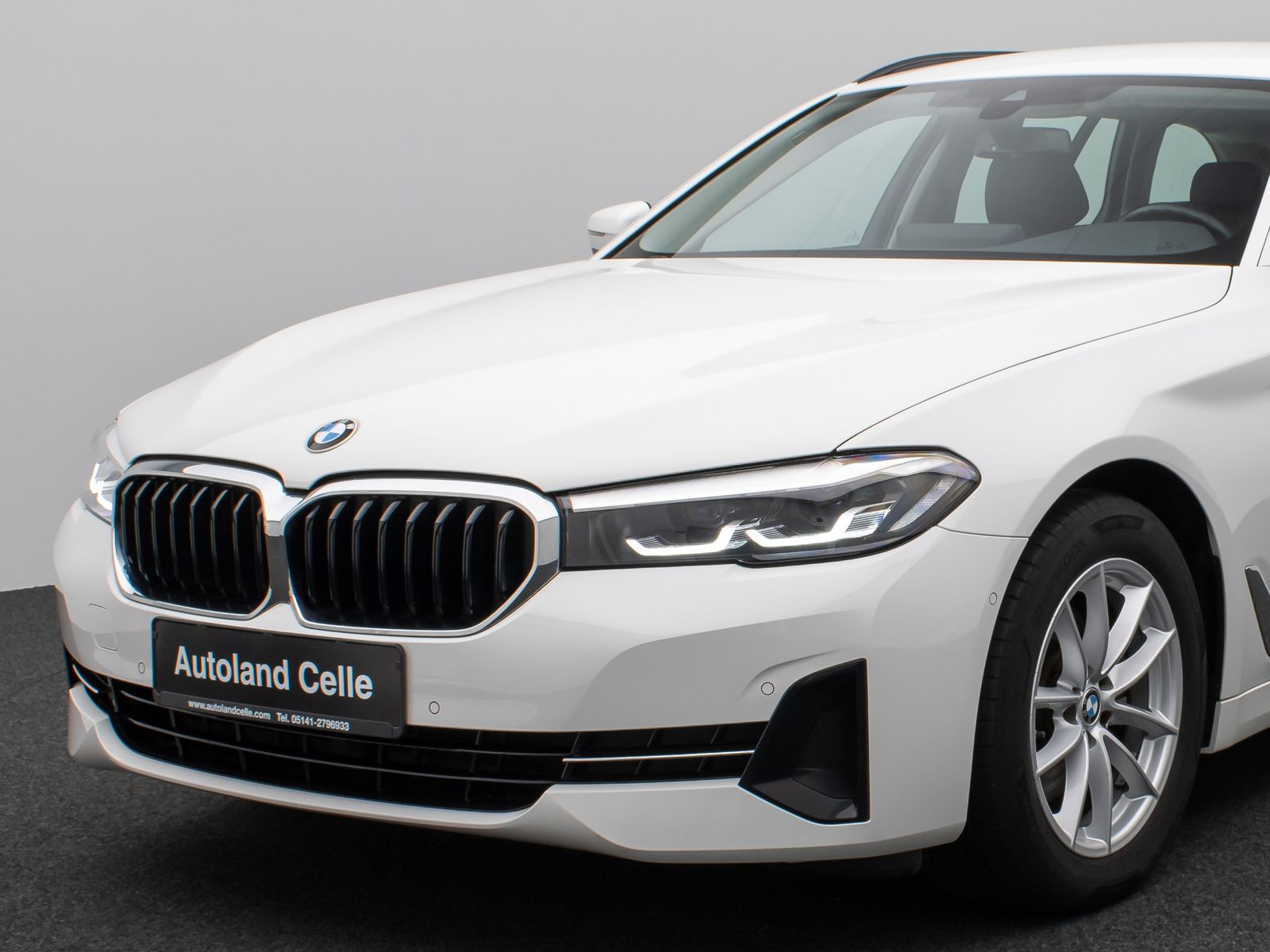 Fahrzeugabbildung BMW 520d Kamera DAB Leder Alarm Parkassistenzsystem