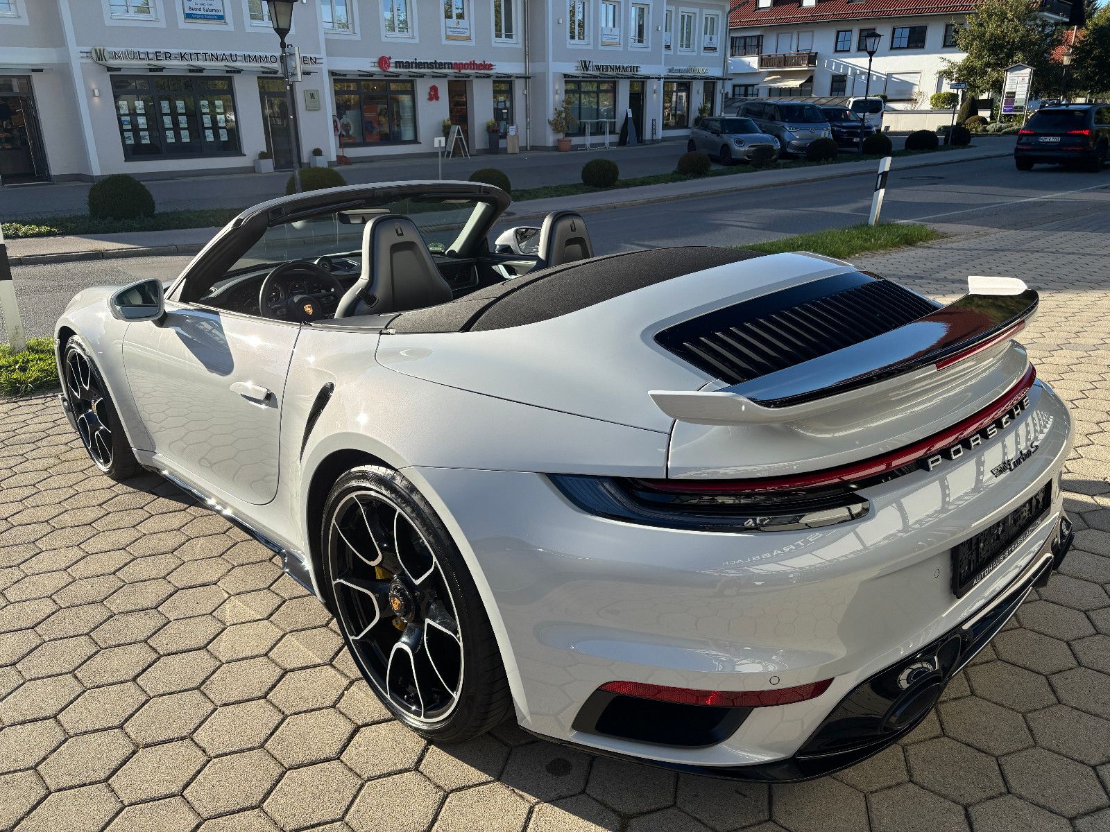 Porsche 992 911 TURBO S CABRIO SPORTDES SPORTABGAS VIEW foto 4