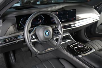 BMW 750 - 5
