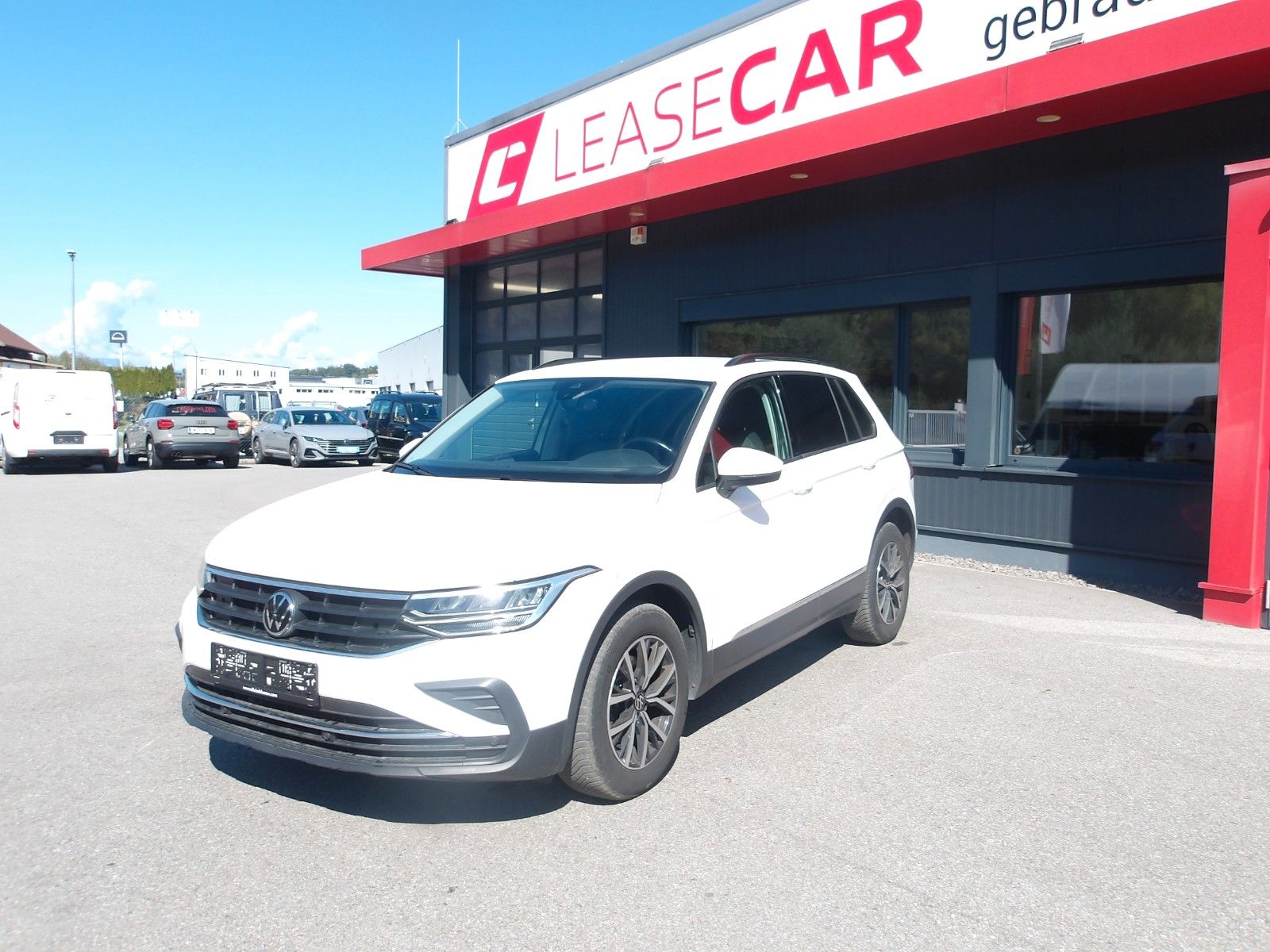 Volkswagen Tiguan Life TDI DSG "AHV" EXP € 13450.-