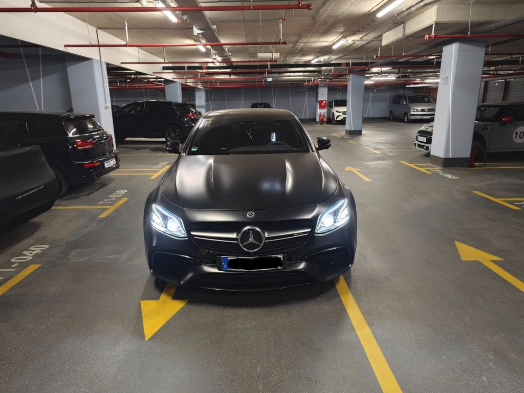 Mercedes-Benz E 63 AMG