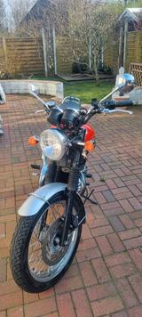 Triumph Bonneville T100 - TRIUMPH BONNEVILLE T100