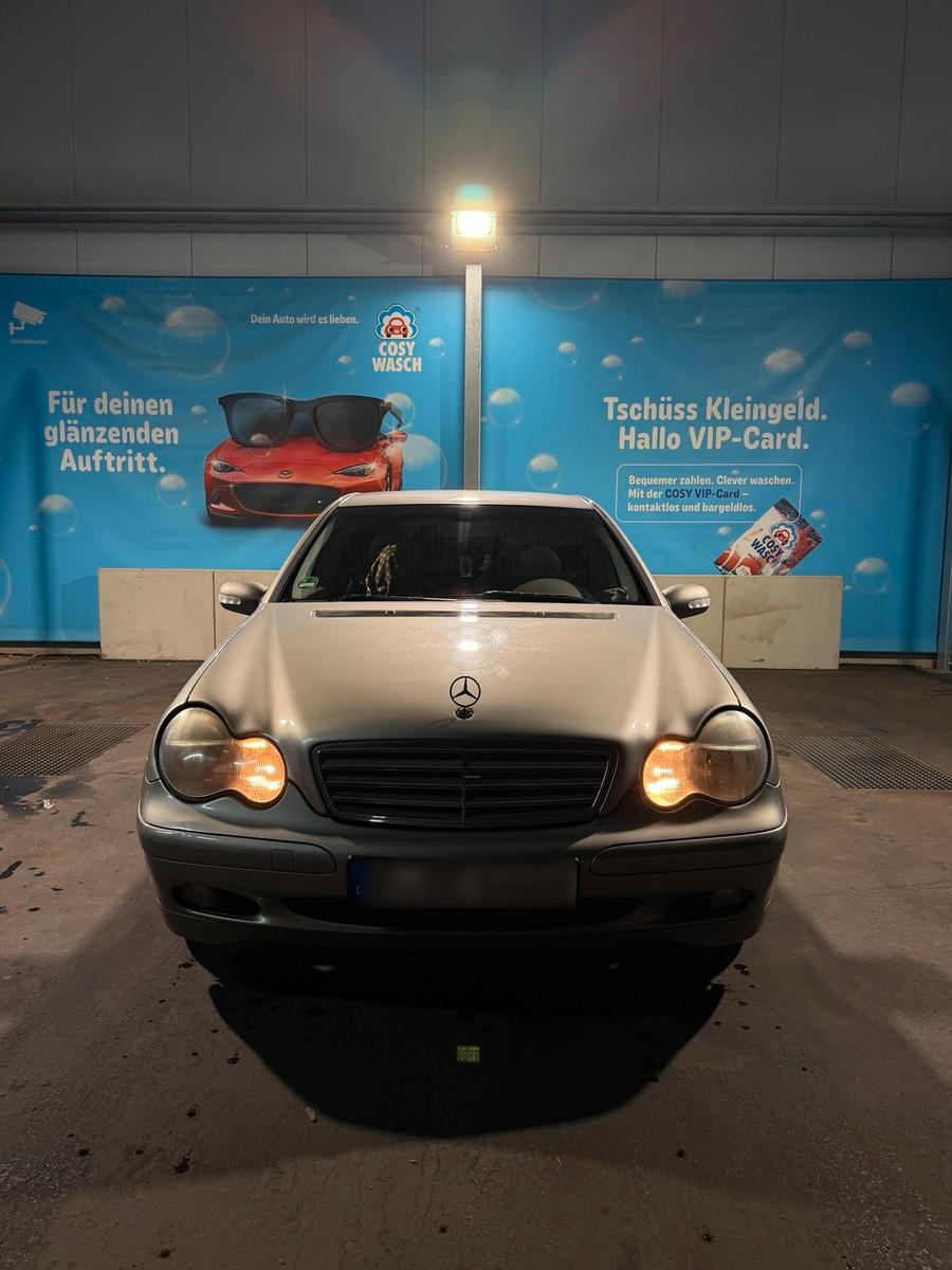 Mercedes-Benz C 180
