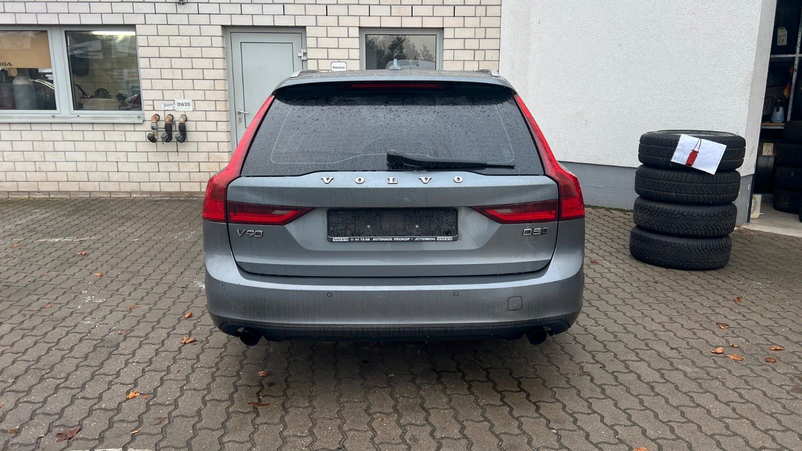 Fahrzeugabbildung Volvo V90 D5 Kombi Mom AWD*EPH*RFK*AUT