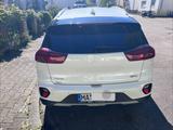 Kia Niro Plug-in Hybrid Spirit AHK Leder Glasdach - Kia Niro: Limousine