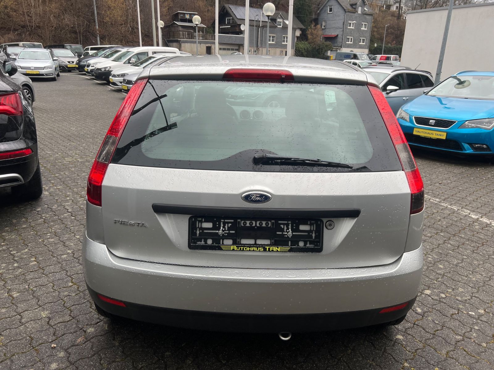 Fahrzeugabbildung Ford Fiesta 1.HAND * 72.000KM *TÜV NEU*