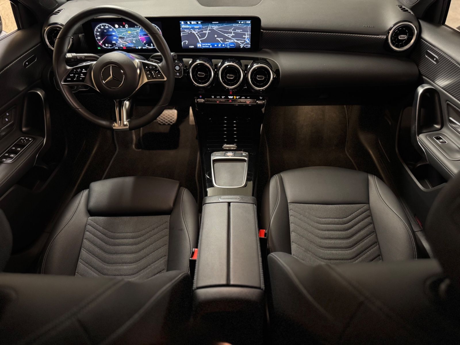 Mercedes-Benz A 180 d PROG WIDESCREEN LED KAM MBUX MOPF 25 foto 2