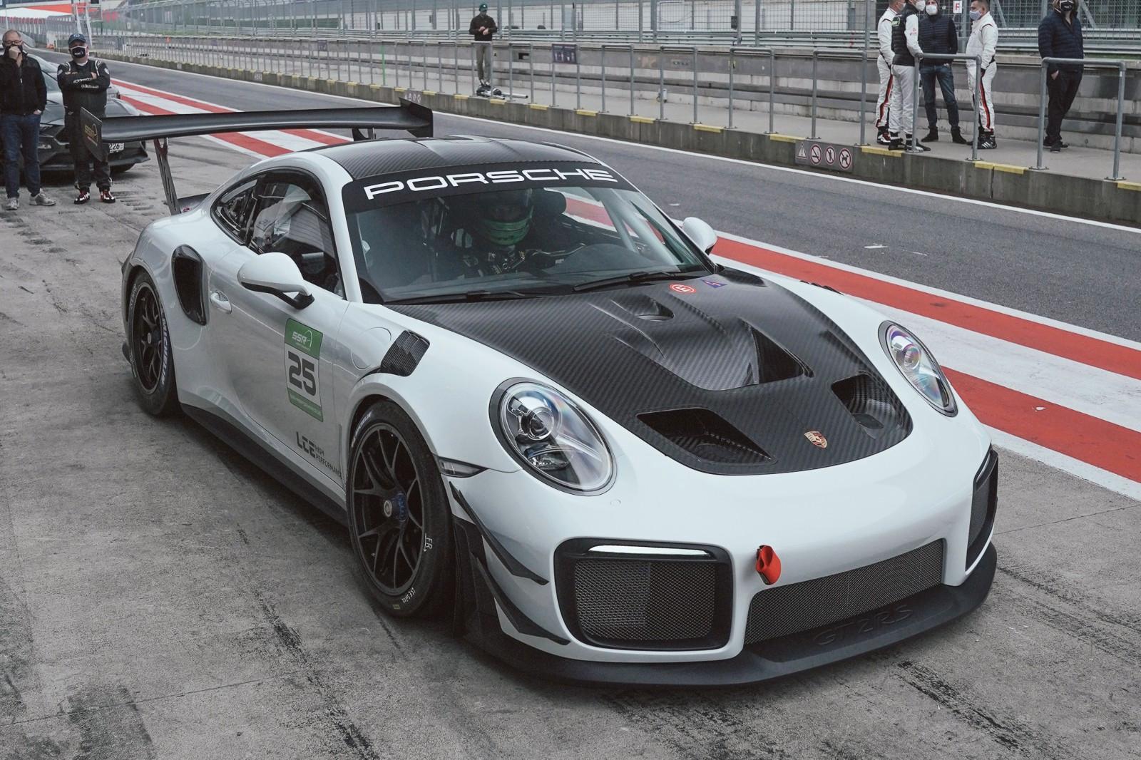 Porsche GT2 RS Clubsport #169 of 200