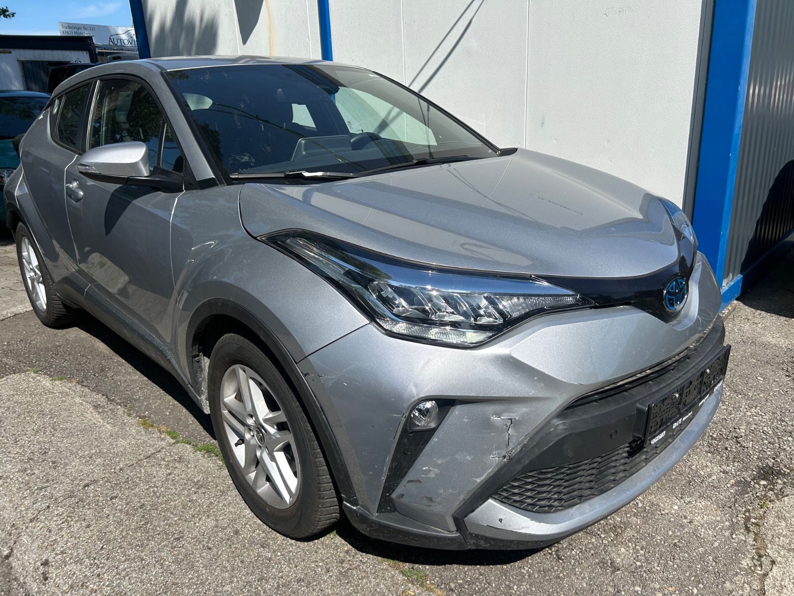Toyota C-HR Hybrid Business Edition