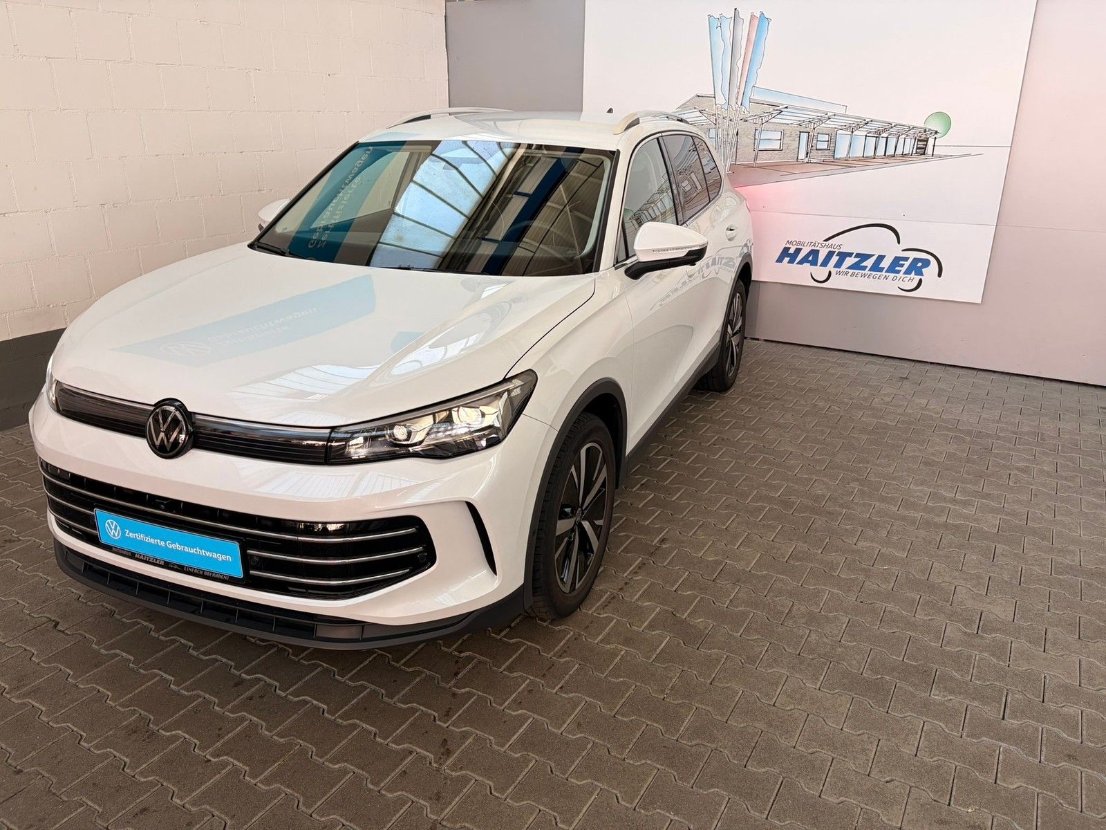 Fahrzeugabbildung Volkswagen Tiguan Elegance 1.5 eTSI DSG +ACC +IQ.Light +AHK