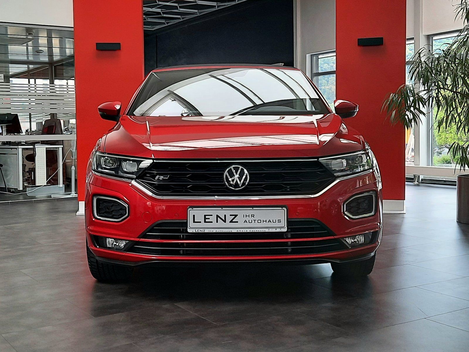 Fahrzeugabbildung Volkswagen T-Roc Cabrio R-Line*AHK*Cam*Navi*LED*Sitzhzg*ACC