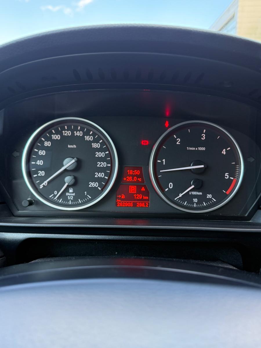 BMW 525 2009 — photo 8