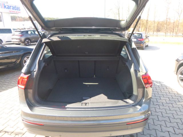 Fahrzeugabbildung Volkswagen Tiguan 2,0 TDI 4Motion >AUT/KAM/NAV/SHZ/ACC<