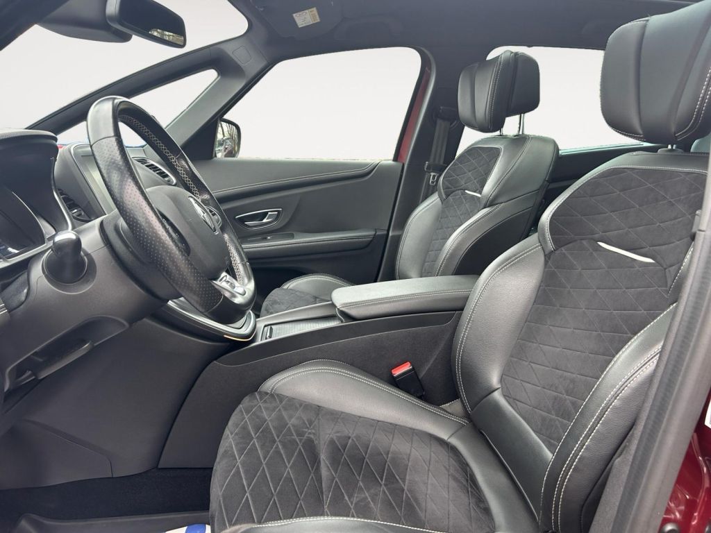 Fahrzeugabbildung Renault Grand Scenic TCe 160 GPF EDC BLACK EDITION