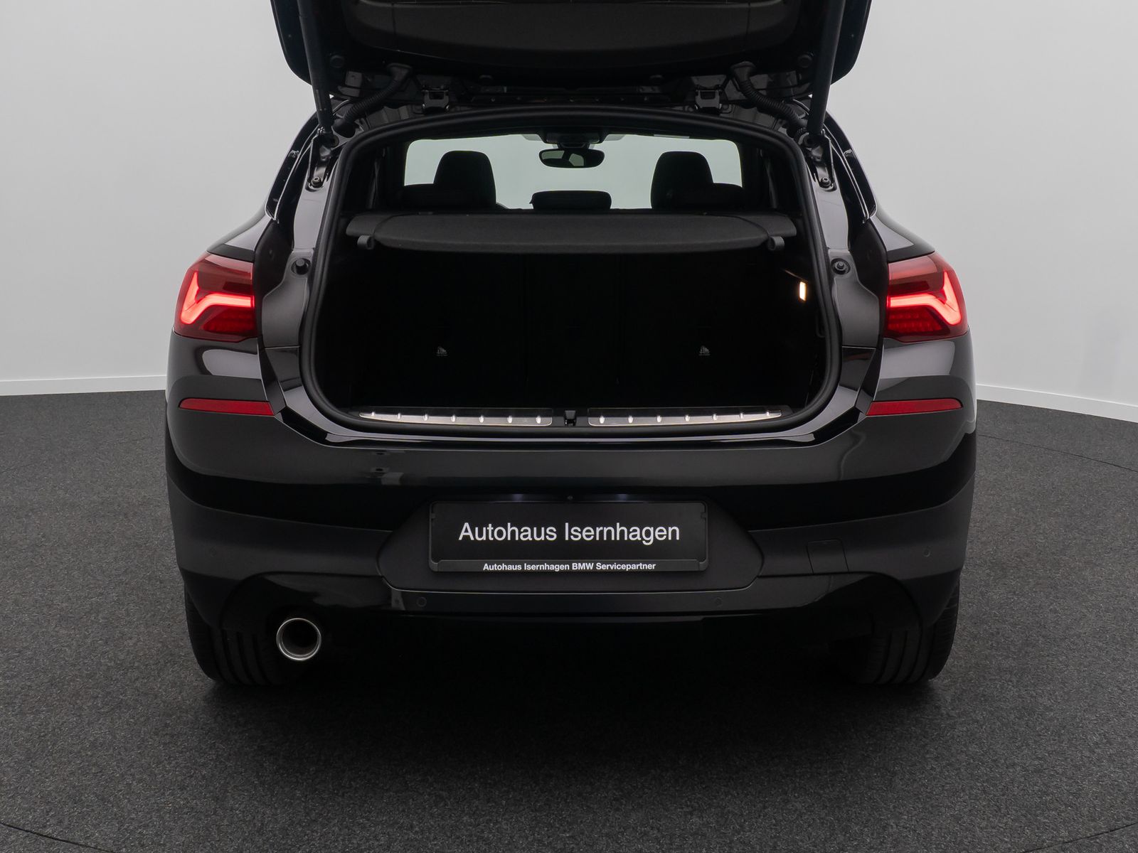Fahrzeugabbildung BMW X2 sD18i Sport HiFi Kamera DAB Panorama 18Zoll