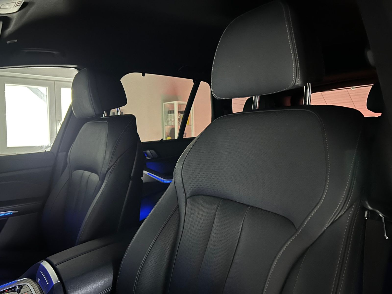 Fahrzeugabbildung BMW X5 xDrive 30 d M SPORT/DAB/AHK/ACC/360*/7-SITZER