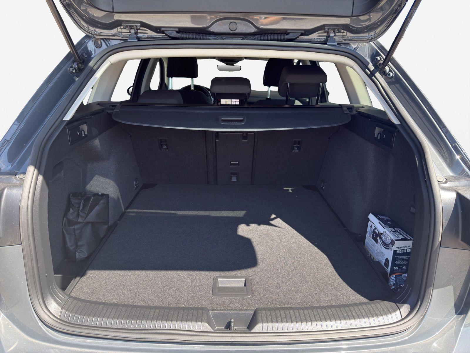 Volkswagen Golf VIII Variant 1.5 TSI ACTIVE*LED*AHK*KAMERA*, миниатюра 12