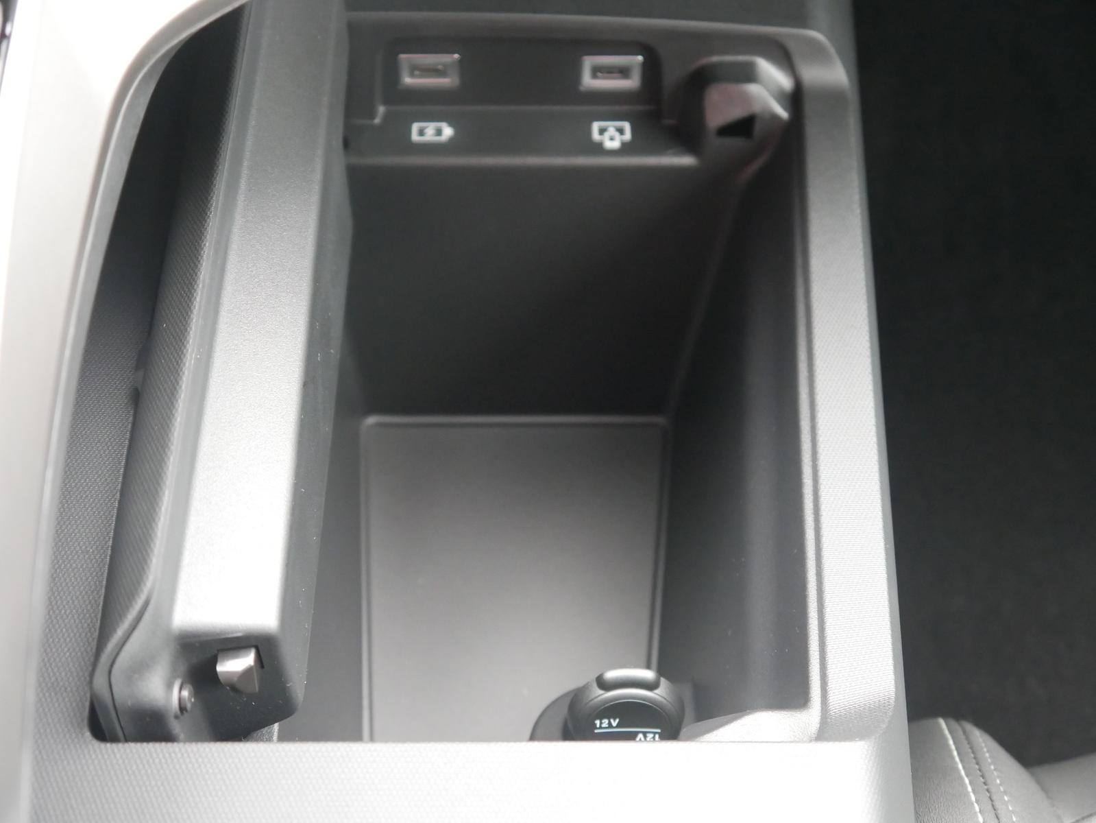 Peugeot 3008 GT 1.2 Hybrid 145 Aut. Matrix ACC Navi Kame