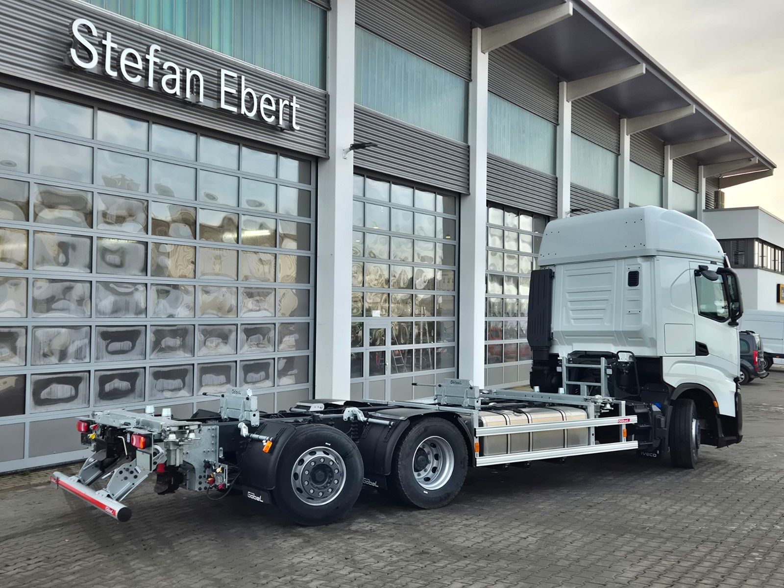 Fahrzeugabbildung Iveco S-Way AS260S50Y/FS CM 6x2 BDF