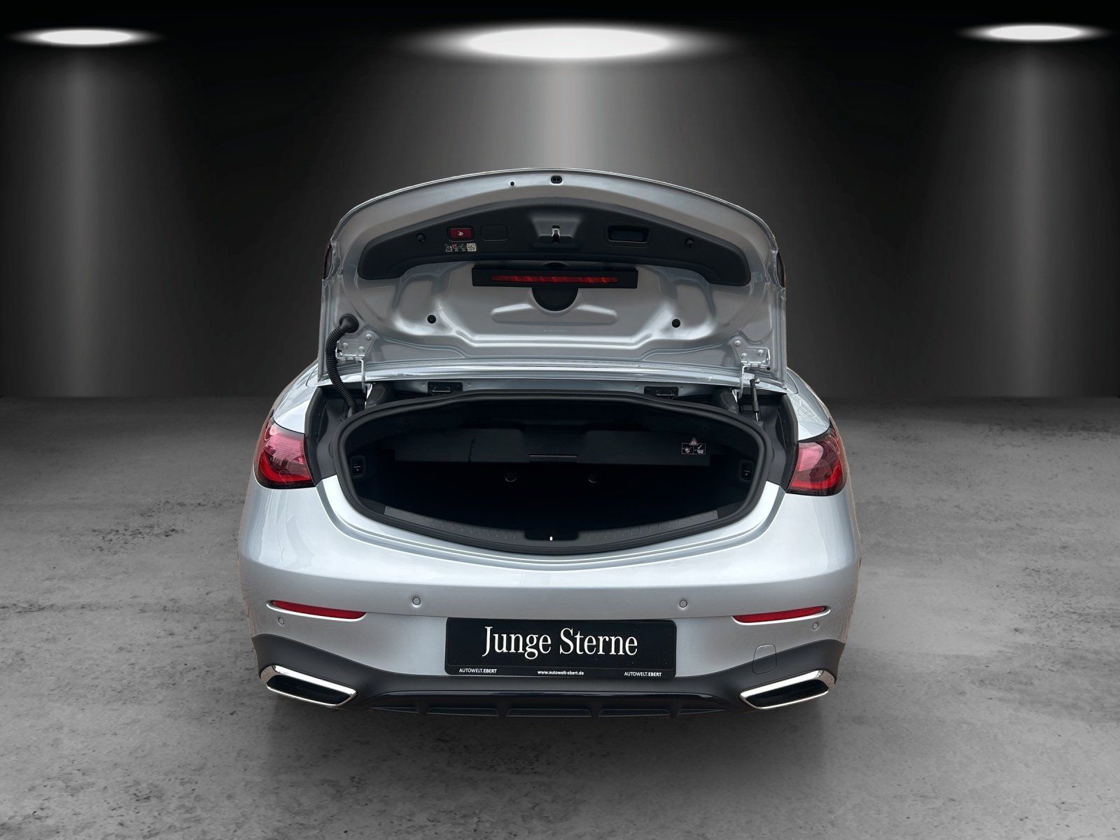 Fahrzeugabbildung Mercedes-Benz CLE450 4M Cabrio AMG Prem+ DISTRO Night DBC Memo