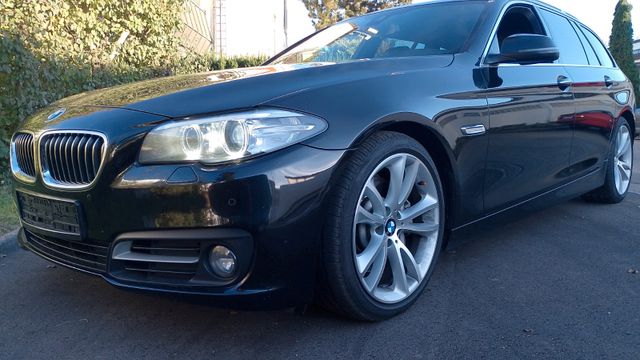 BMW 530d Touring A Luxury-Pano Leder Navi Xenon.1-H