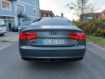 2012 AUDI S8 照片 6