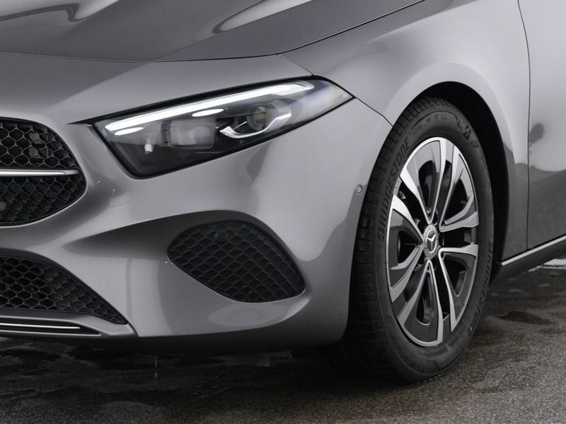 Fahrzeugabbildung Mercedes-Benz A 200 PROGRESSIVE*FAP*STANDHEIZUNG*DISTRONIC