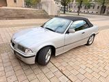 BMW 320i Cabrio Facelift - BMW 320 aus 1998: 320i