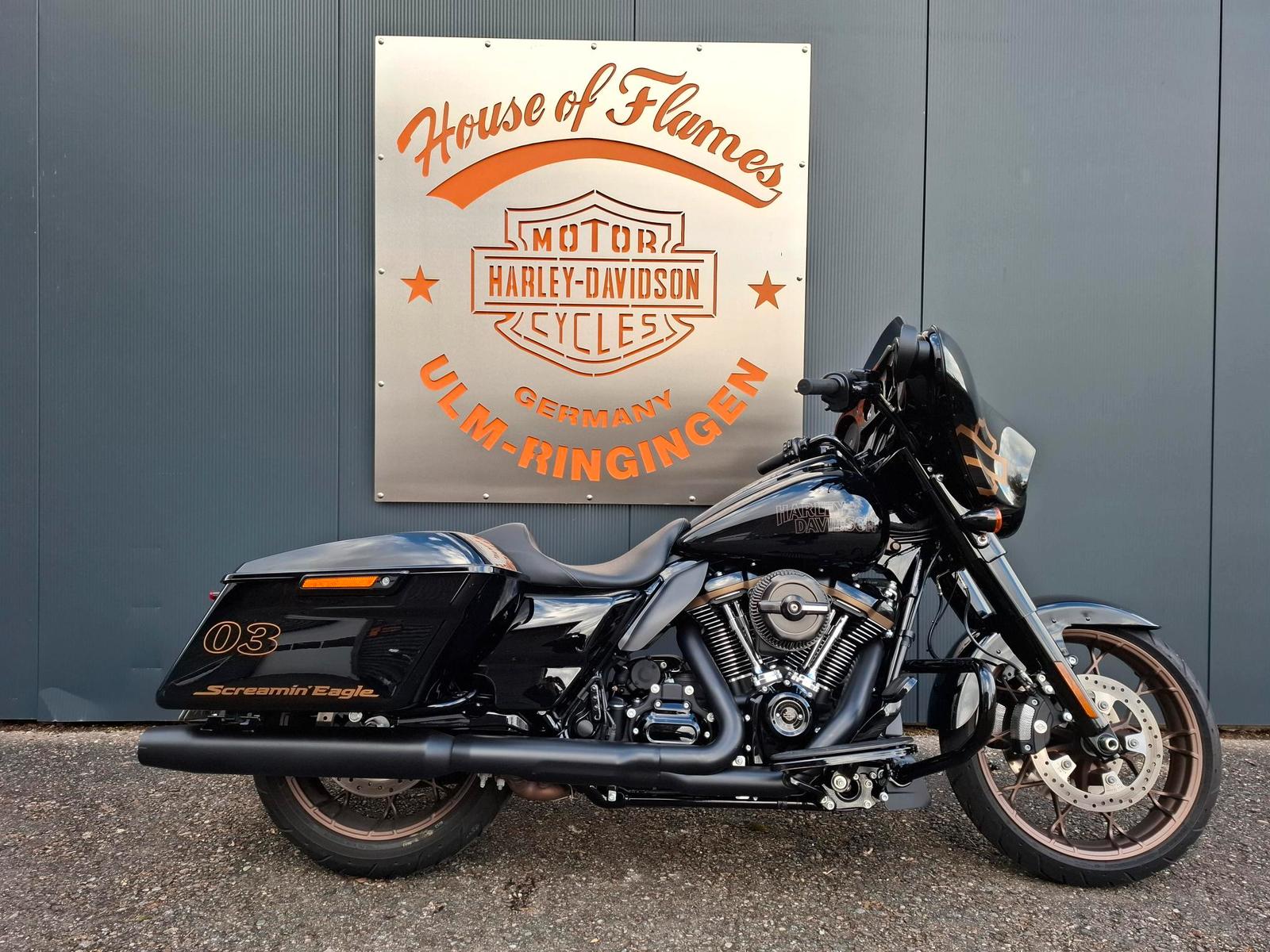 Harley-Davidson FLHXST Street Glide ST