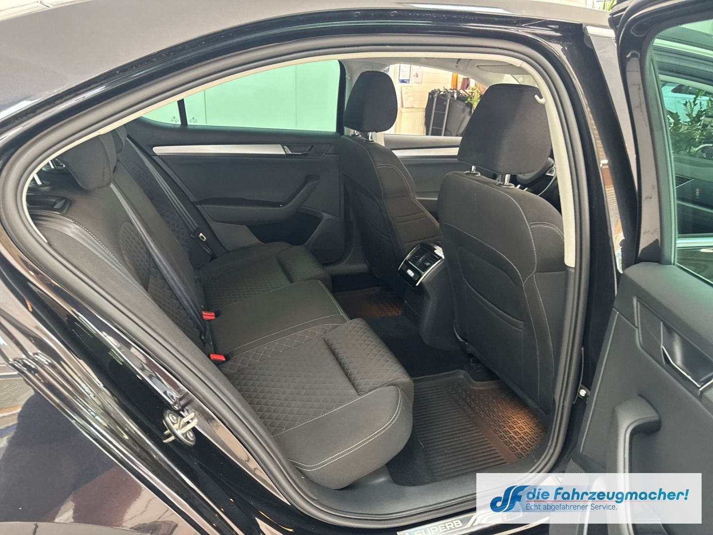Fahrzeugabbildung SKODA Superb Style 2.0 TDI Navi *HAGELSCHADEN *EXPORT