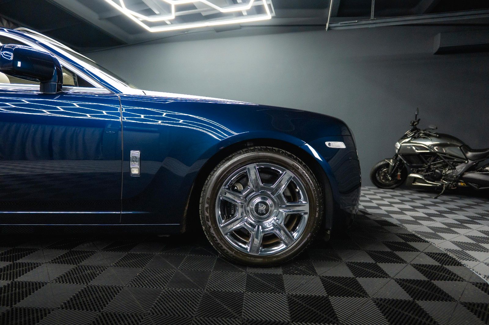 Fahrzeugabbildung Rolls-Royce Ghost V12 Full Service *Panorama*TV*360*HU*19%*